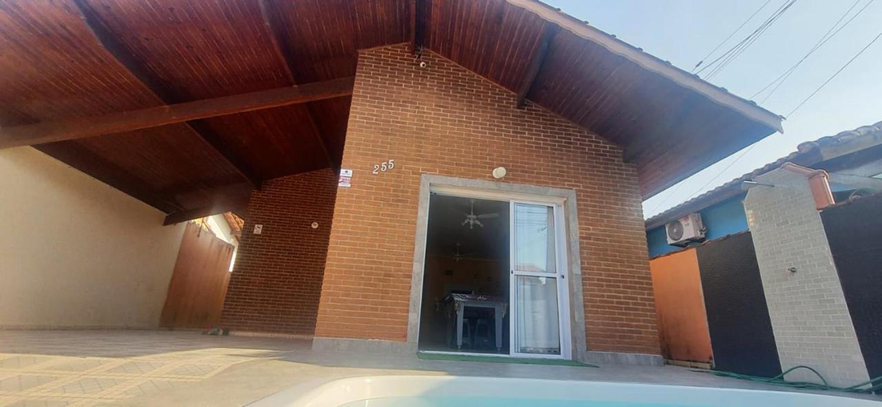 TEMPORADA VERÃO ou INVERNO 300 METROS DO MAR COM JACUZZI Peruíbe Exterior foto