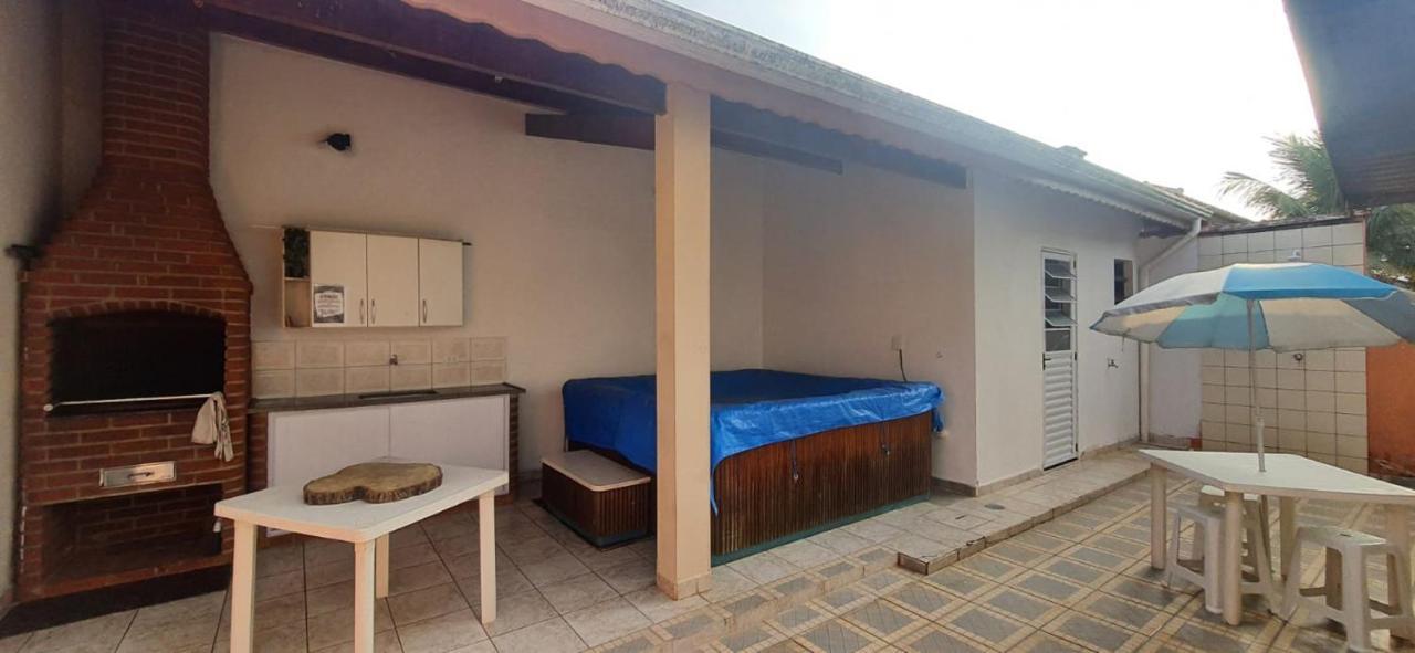 TEMPORADA VERÃO ou INVERNO 300 METROS DO MAR COM JACUZZI Peruíbe Exterior foto